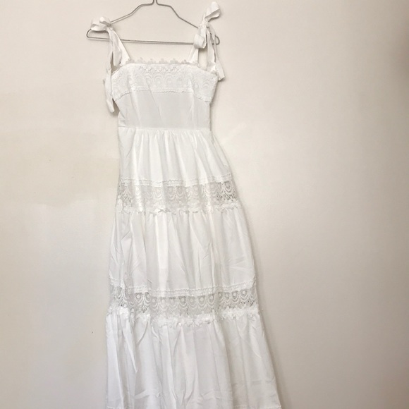 Beautiful white summer long dress - Picture 1 of 12